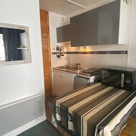 Cosy Pour 4 Avec Balcon Et Wi-fi, Acces Direct Aux Pistes Apartment